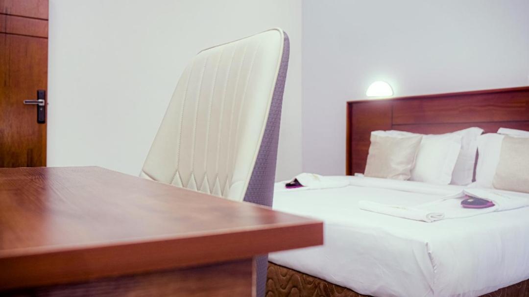 Yaoundé Cofe Hotel מראה חיצוני תמונה